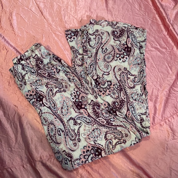 Fashion Nova Paisley Harem Pants - Picture 3 of 3